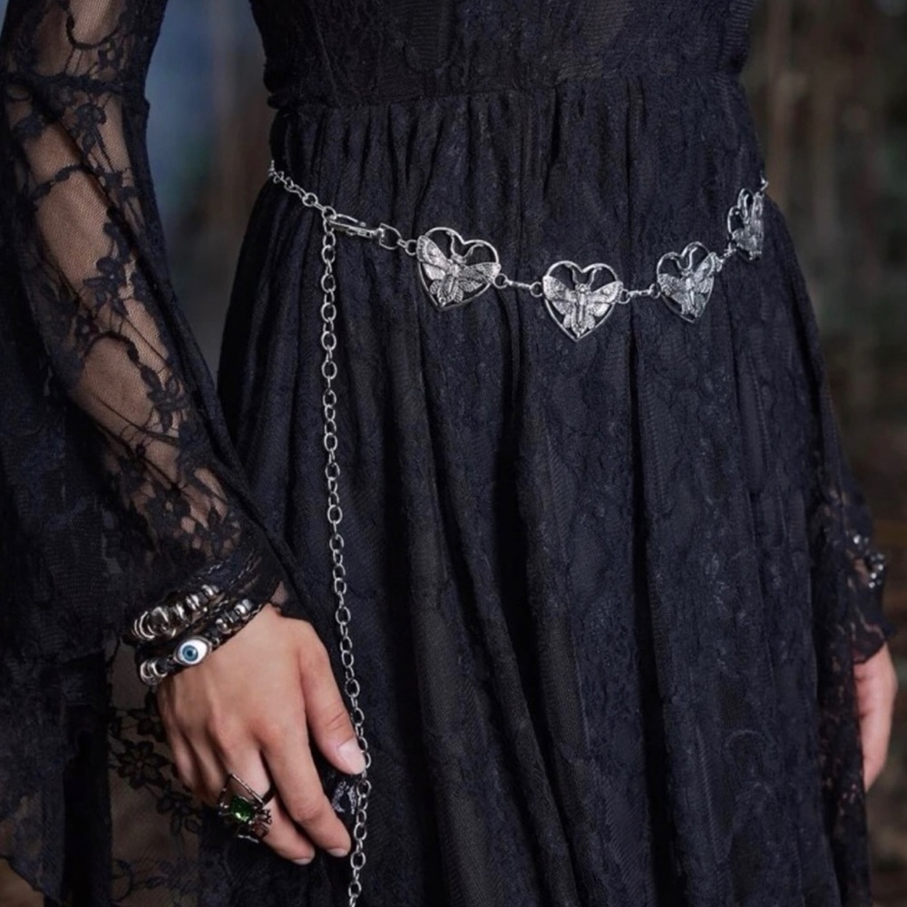 Goth Silver Link chain belt with moths - Picture 2 of 7